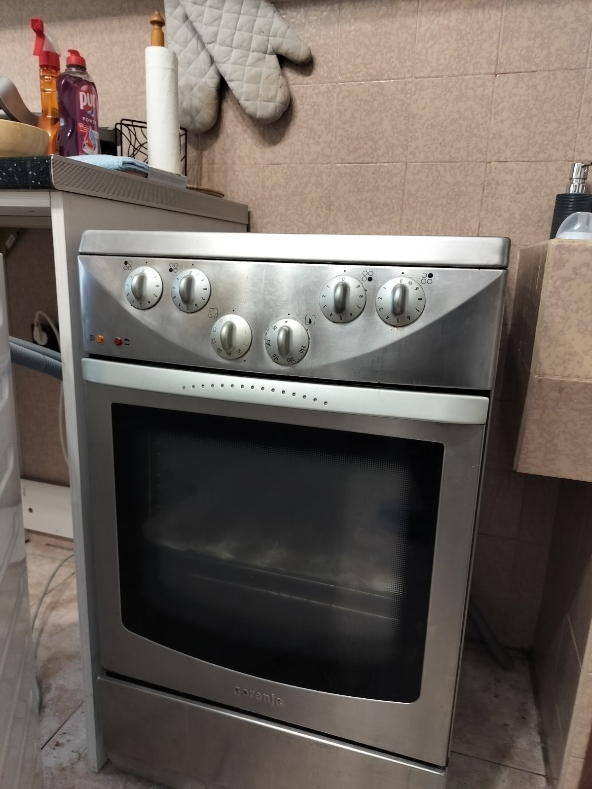 Ремонт готварски печки Варна – искрене и предпазител